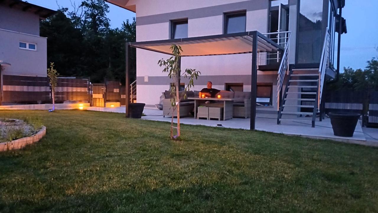 Apartmaji Stars Mavcice Exterior photo