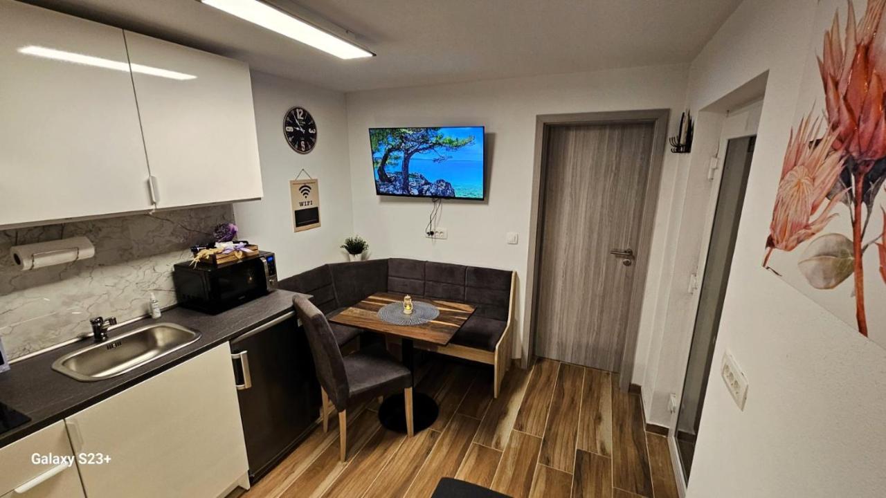 Apartmaji Stars Mavcice Exterior photo